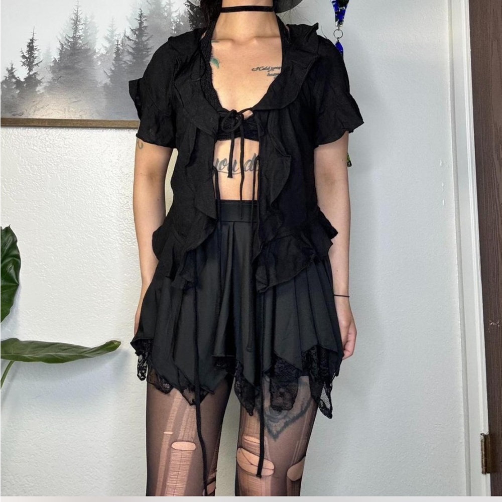 H&M Black Ruffle Tie Top - Picture 2 of 6